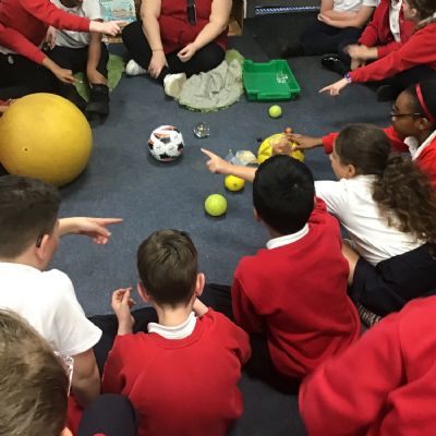 Finding the relative sizes of the earth, sun and moon